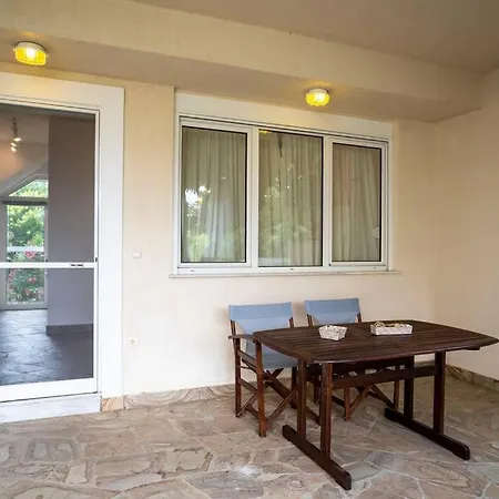 Casa Angelika, Karystos, Evia * Aetos (Evia)